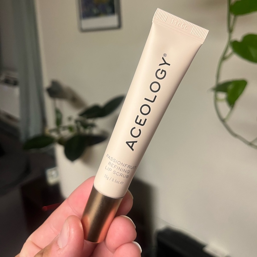 Aceology Passionfruit Refining Lip Scrub